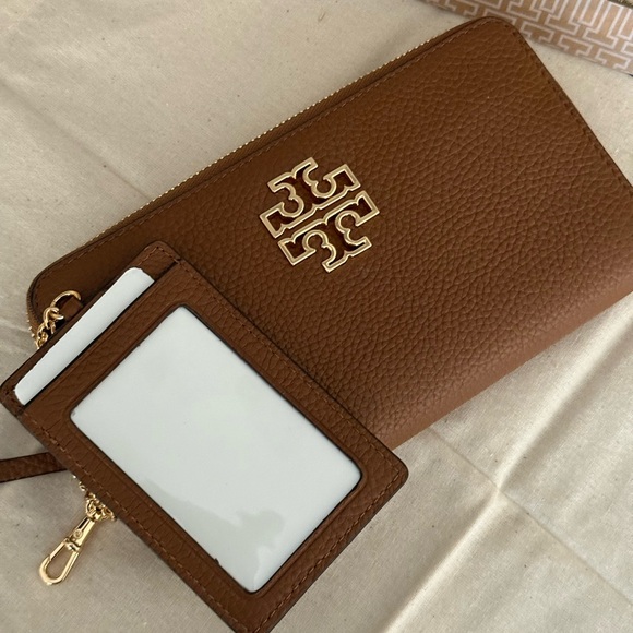New Tory Burch BRITTEN ZIP CONTINENTAL wallet in moose - Picture 3 of 8